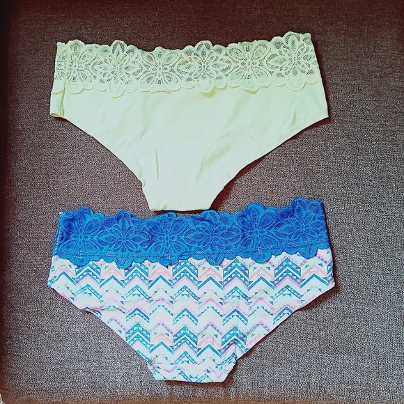 CLEARANCE! Floral Lace Panties Size 5 Small Yellow Green Blue Pink Patterned EUC - Picture 2 of 6